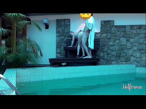 ❤️ Oga pe iranṣẹbinrin si awọn pool, sugbon ko le koju kan gbona ❌  ni onihoho% yo.corona-pass.ru%